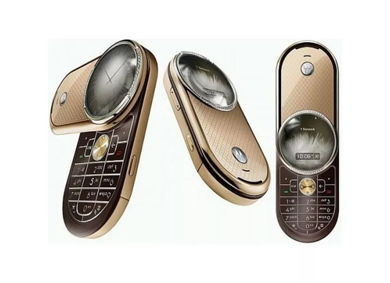 موتورلا آیرا یا آئورا ( motorola aura ) | گوشی لوکس با طراحی چرخشی موتورلا آیرا یا آئورا ( motorola aura ) | گوشی لوکس با طراحی چرخشی