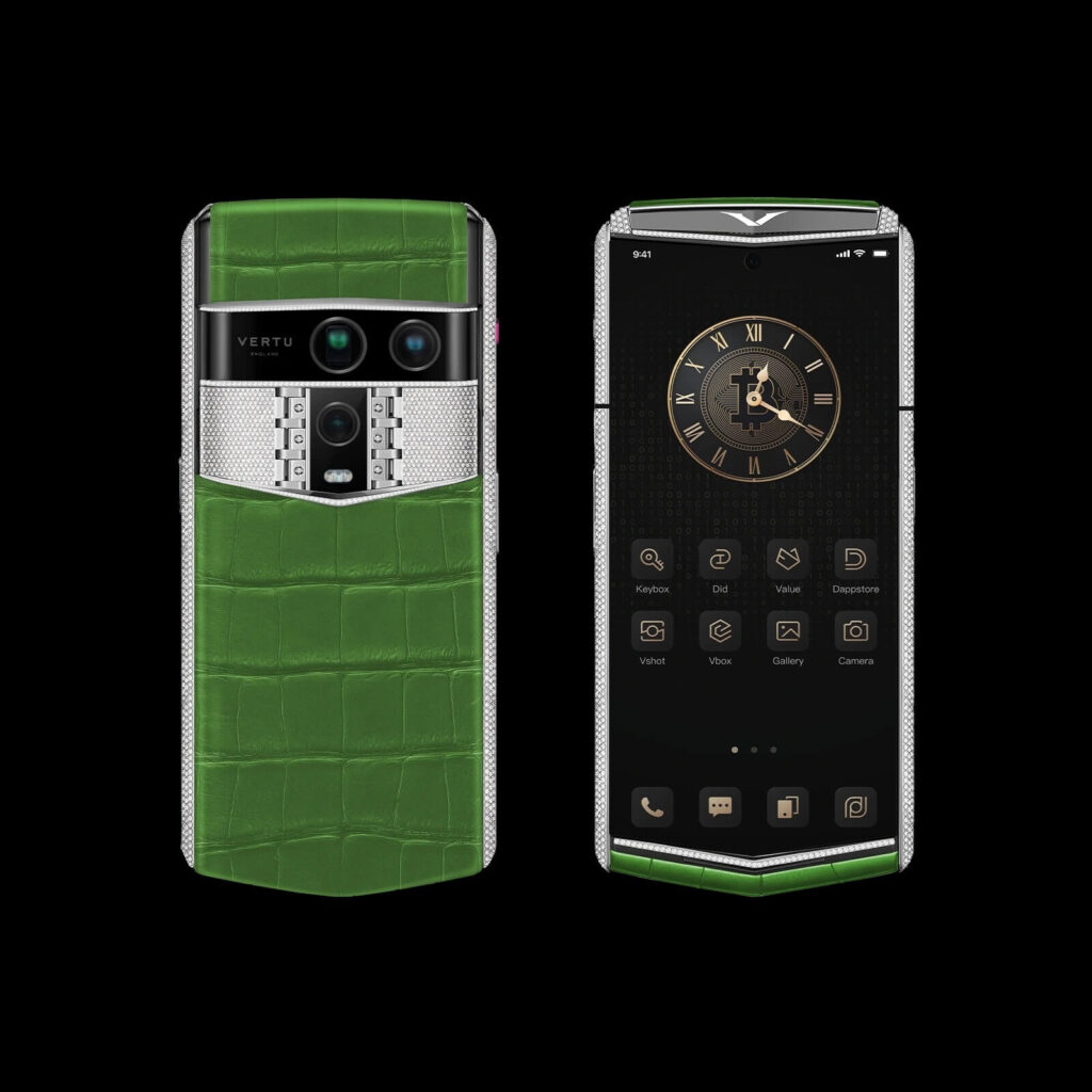 گوشی ایجنت کیو ورتو مدل Agent Q Alligator Silver & Full Diamond Collector’s Edition Bamboo Green-Bespoke